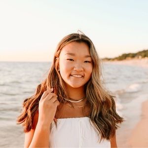 Meet your Posher, Maeve